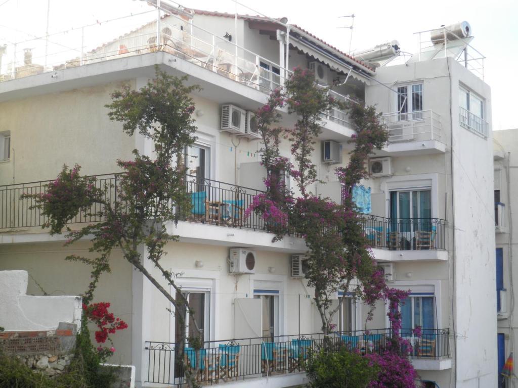 Babis Hotel Скиатос Екстериор снимка
