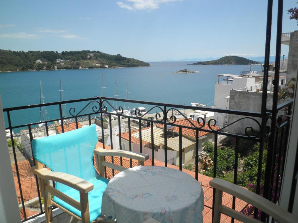 Babis Hotel Скиатос Екстериор снимка