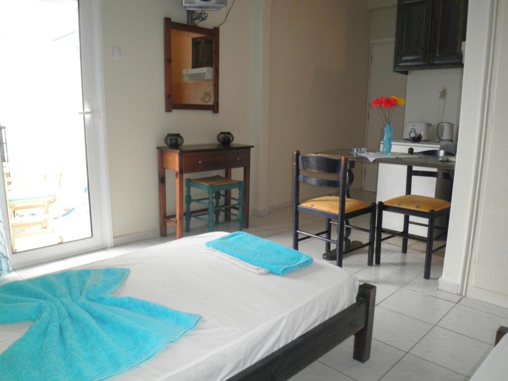 Babis Hotel Скиатос Екстериор снимка