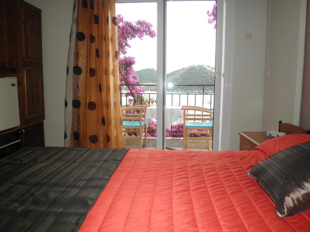 Babis Hotel Скиатос Екстериор снимка